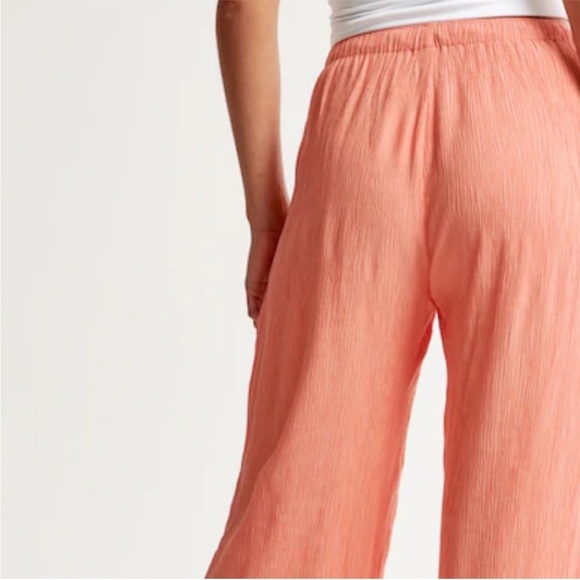 Abercrombie & Fitch Peach Pull On Drawstring Wide-Leg Crinkle Pants Sz Medium - Picture 7 of 10